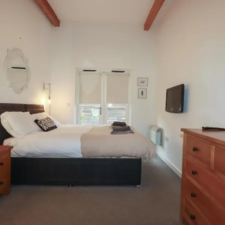 Holiday home Tregullan Truro